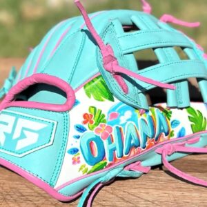 Guante outfield con diseño digital crob lab en el pulgar